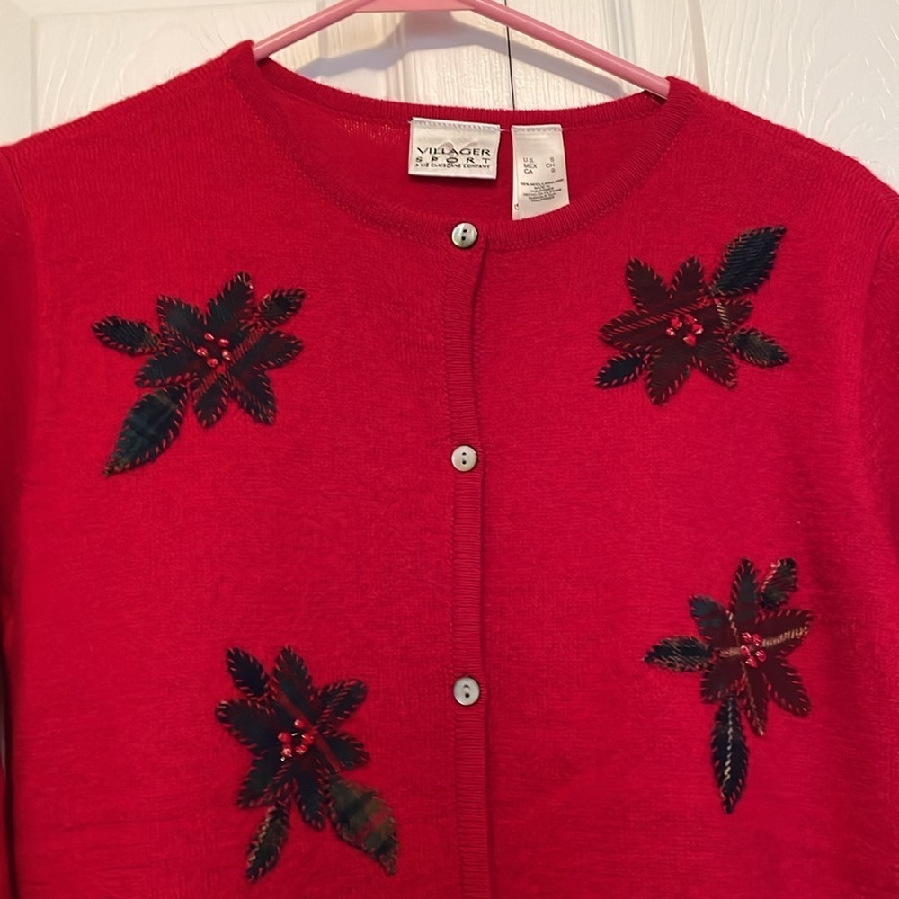 Women’s sz S Villager Sport 100% wool red cardigan plaid embroidered appliqué